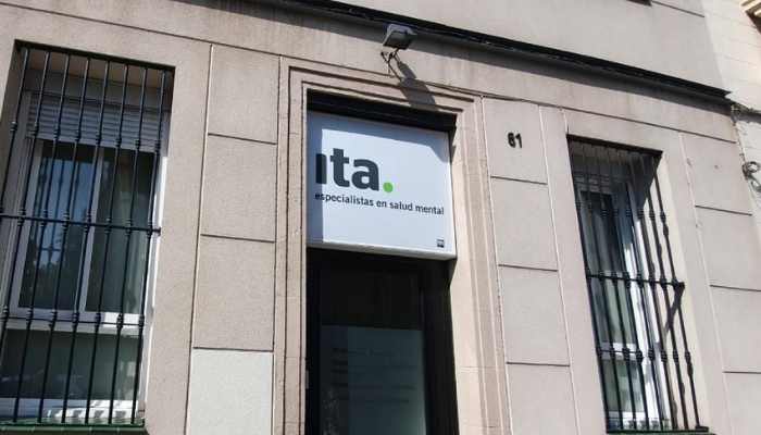 fachada exterior ita salud mental barcelona